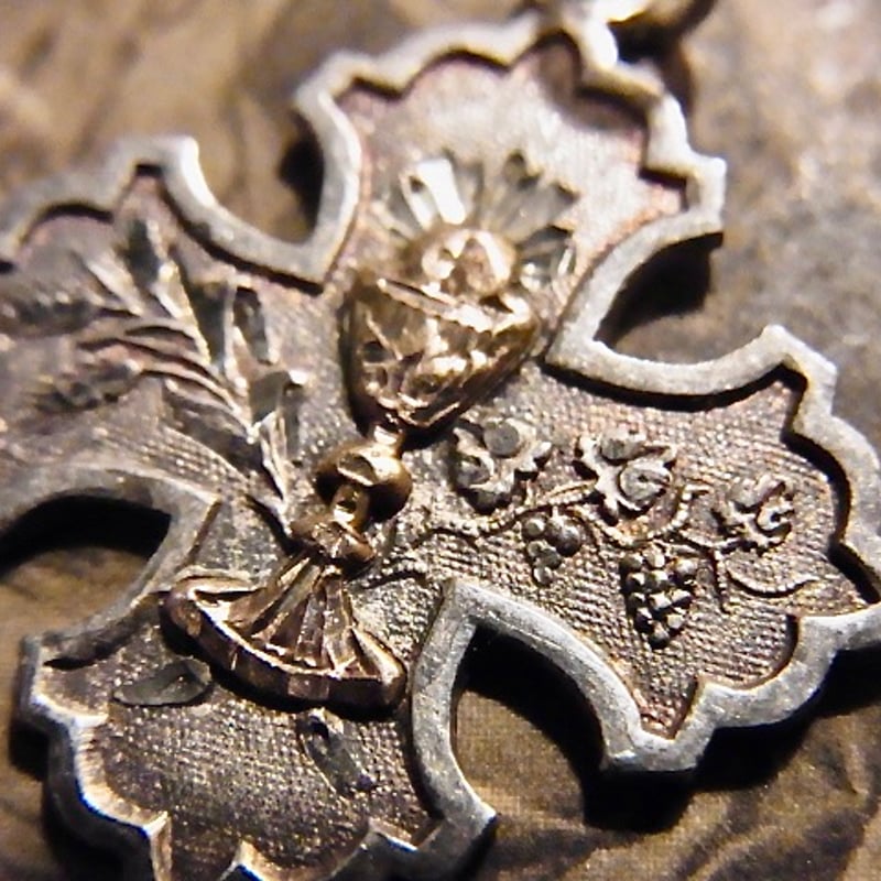 フランス アンティーク 聖杯とホスチア クロス型メダイ シルバー800 銀