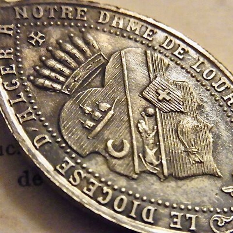フランス アンティーク メダイ ルルドの泉 聖母マリア メダイ PENIN