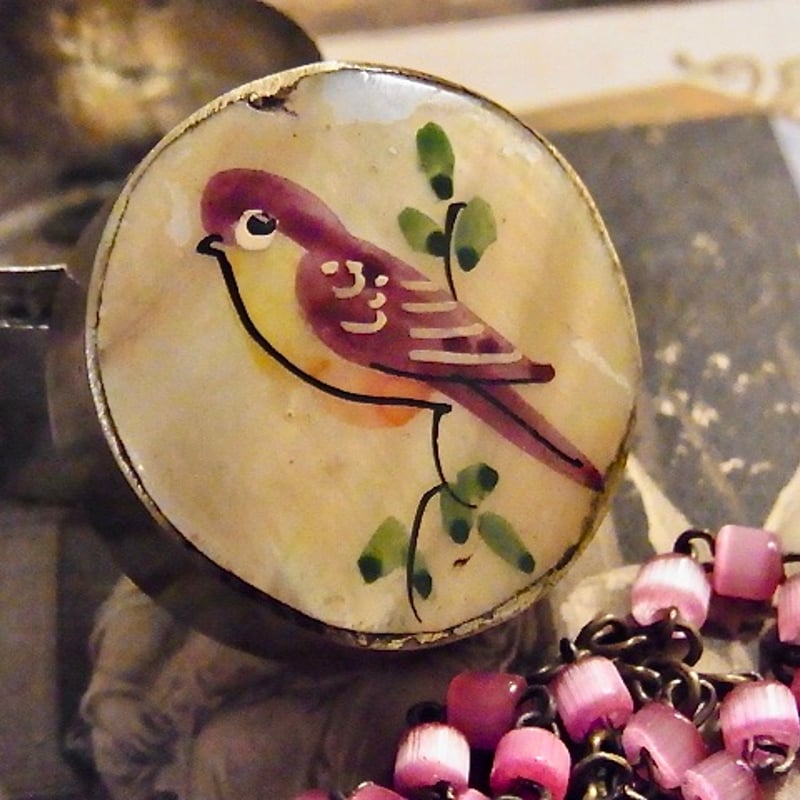 フランス アンティーク ピンク ガラス ミニロザリオ 真鍮 ケース 鳥