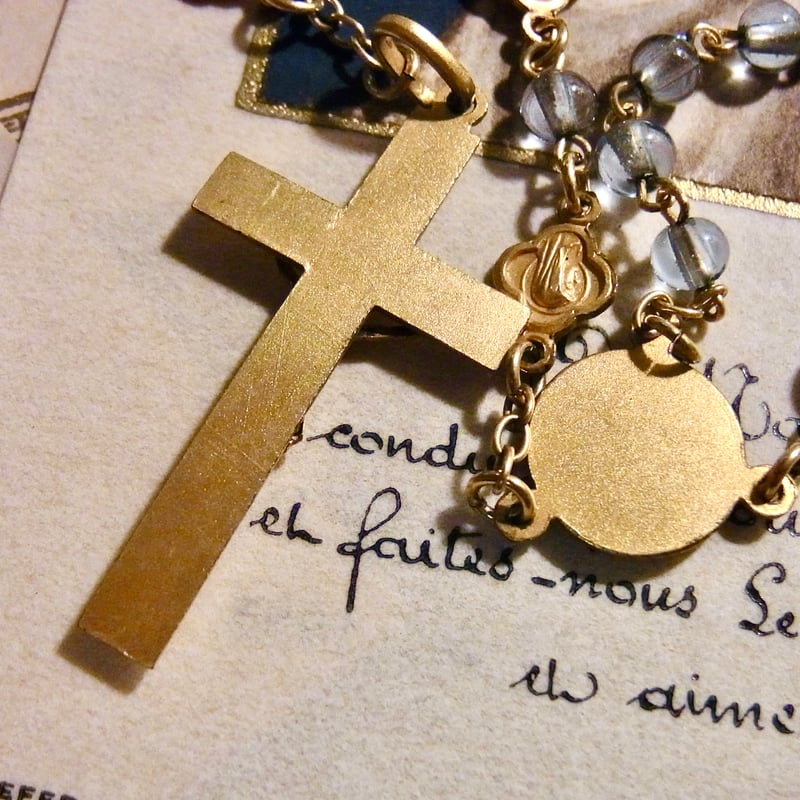 ロザリオ フランス アンティーク イエスキリスト メダイ マリア 十字架 フランス アンティーク 赤 ビーズ ロザリオ リメイク ネックレス