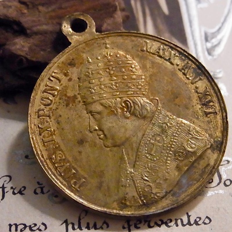 1869年 ピウス9世 金メッキGILDメダル　特大スラブ入り フランス アンティーク ピウス9世 日本二十六聖人 メダイ 真鍮 列聖