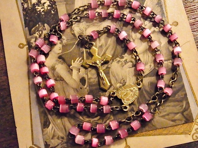 フランス アンティーク ピンク ガラス ミニロザリオ 真鍮 ケース 鳥