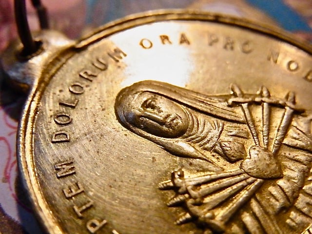 フランス アンティーク 七つの悲しみの聖母 メダイ 聖骸布 キリスト 顔