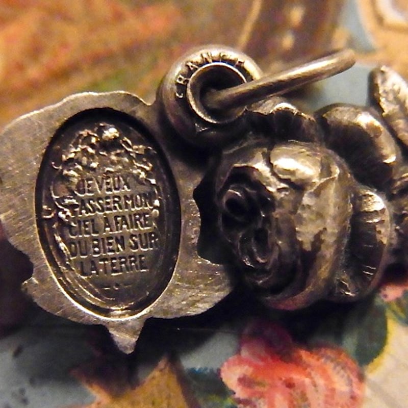 フランス アンティーク 聖テレジア バラ ロケット型メダイ スライド式