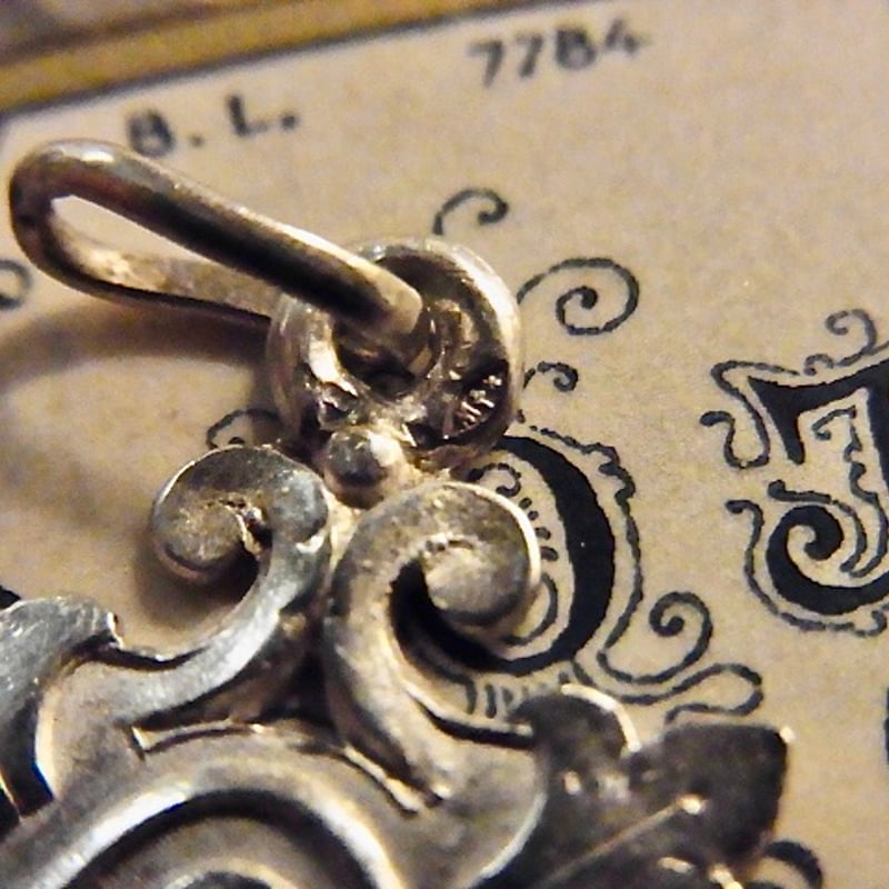 フランス アンティーク 聖杯とホスチアのメダイ シルバー800 銀