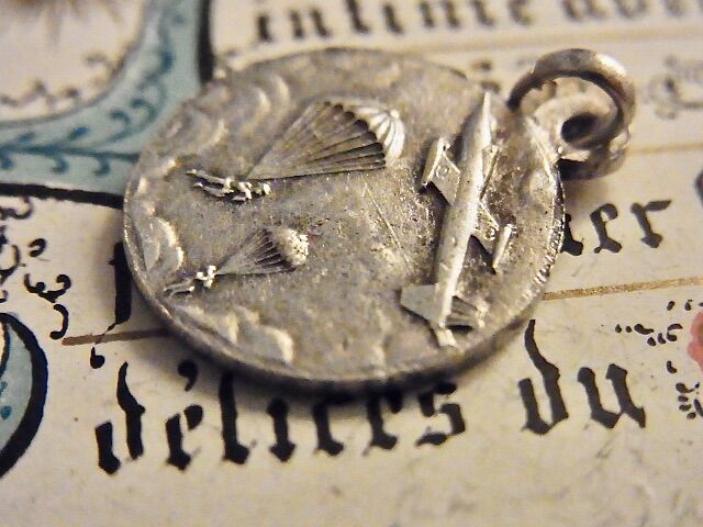 アンティーク　神父　天使 DSC08232-240x240.jpg