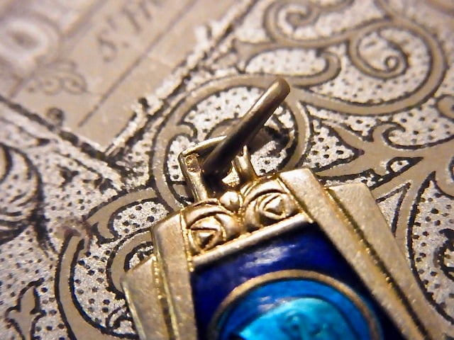 フランス ヴィンテージ エマイユ 聖母マリア 手描き メダイ 多彩色