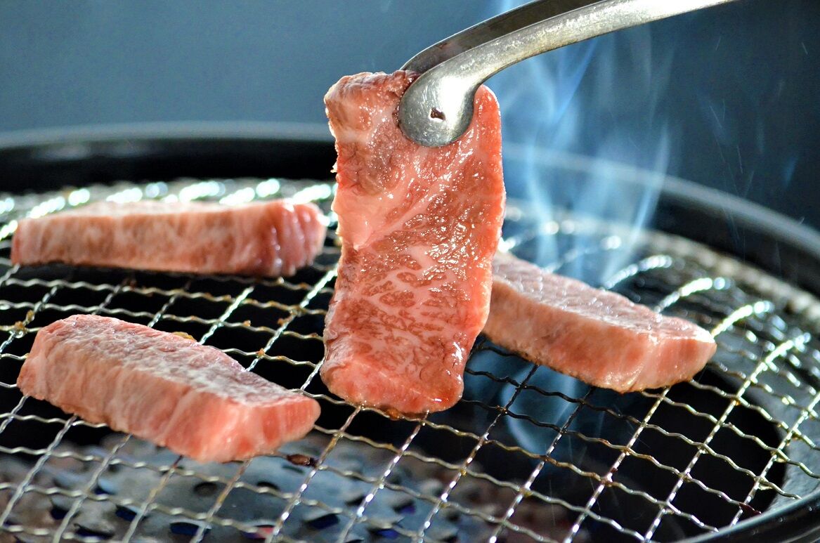 神戸牛 焼肉用 600g 日用使い、ギフトにもできるお肉 TEN034-02 
