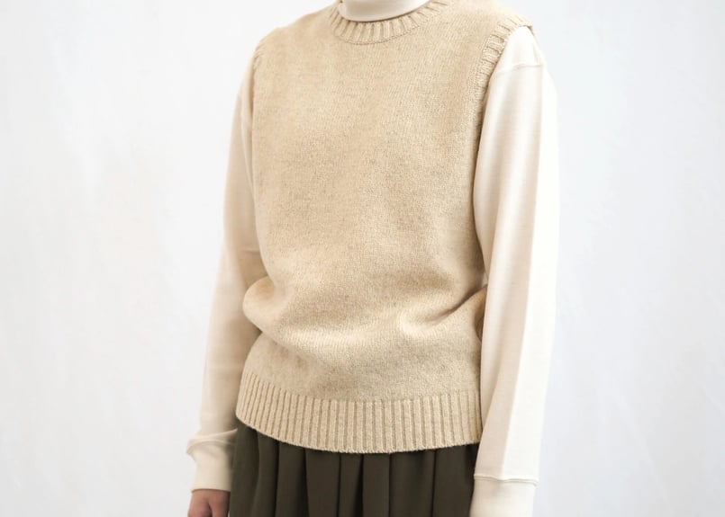 峯村サフォーク】サフォークニットベスト | ガラ紡(がらぼう)のお店