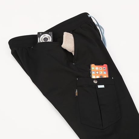 Sturdy Cropped Pants