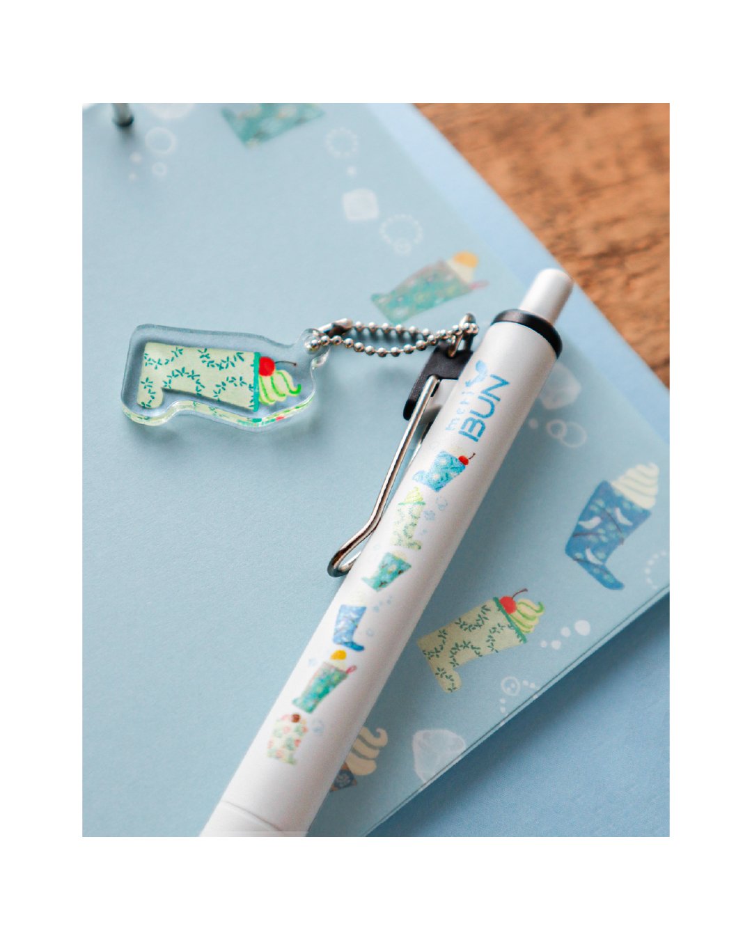 第二弾商品》 アクリルチャーム付きボールペン | meriBUN | meriBUN STORE