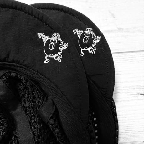 RUNHOLIC CAP BLACK系