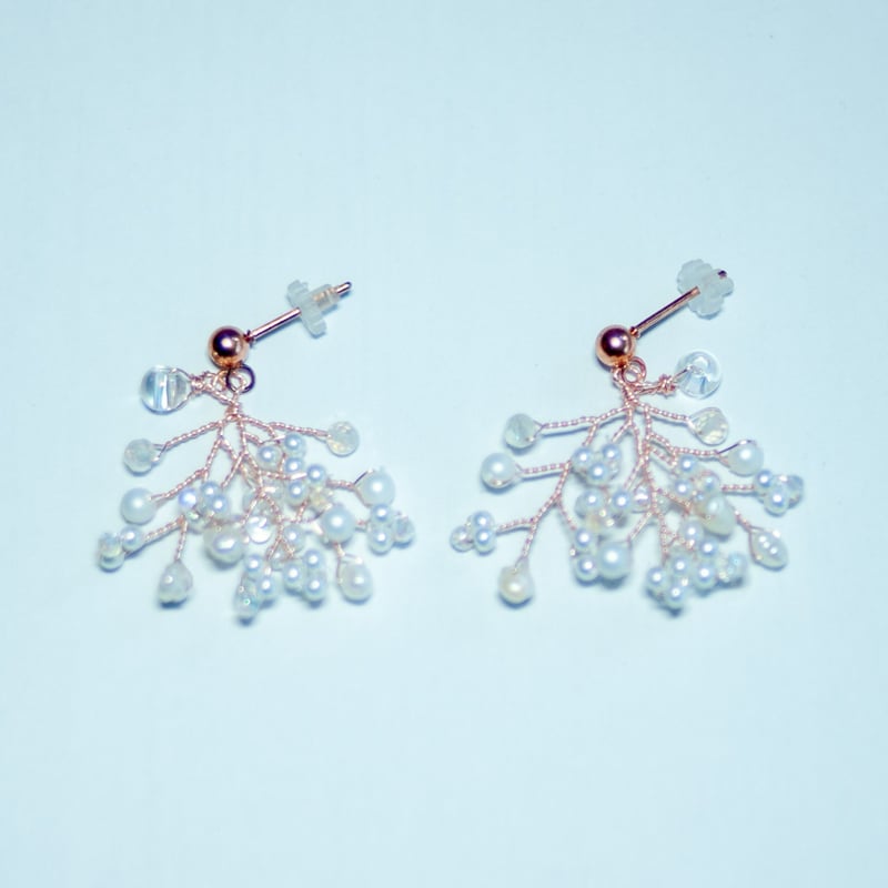 ルミエールブーケのピアスまたはイヤリング(ピンクゴールホワイト) | TROP