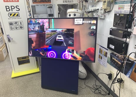 The SERO (ザ・セロ) 43inch デジタルサイネージ 縦横可動 QLED Samsung