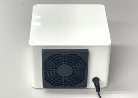 最終処分価格　ウィルス分解 光触媒空気清浄機 KOROSUKE (コロスケ) 各色