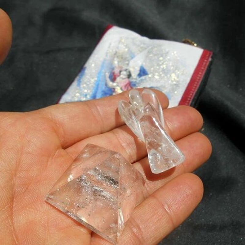 大天使ミカエルポーチ クリアクオーツピラミッド（天然水晶ピラミッド