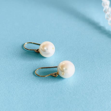 K10 あこやパールピアス（ゆれる1粒）