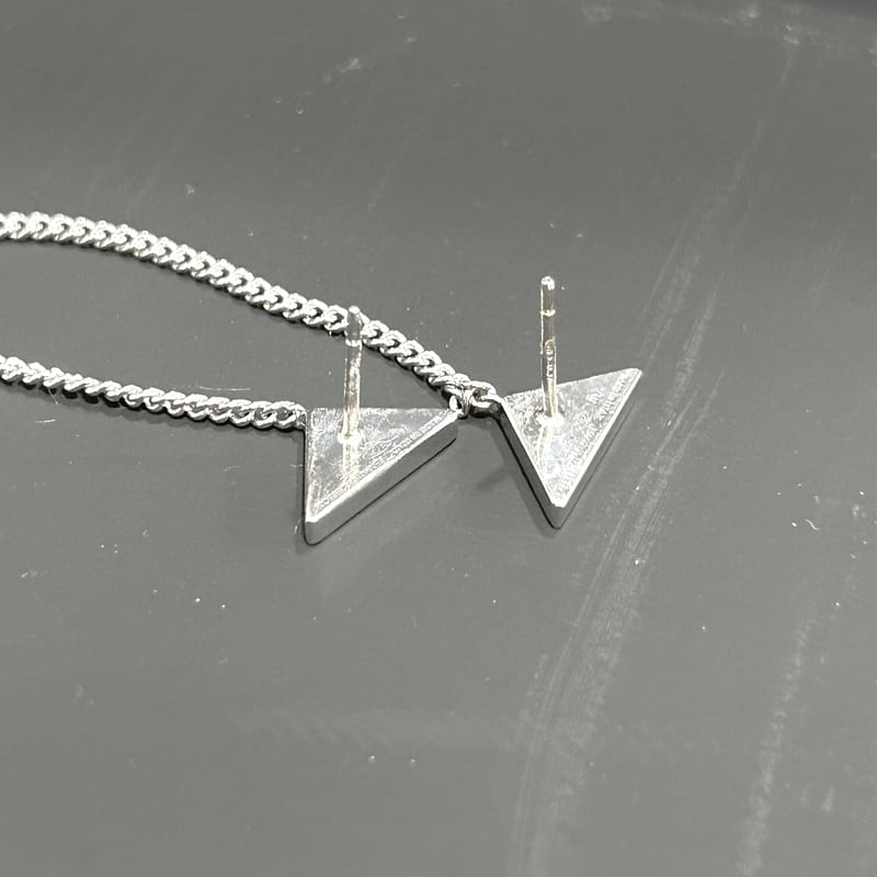 プラダ プレートロングピアス | boomboom shop
