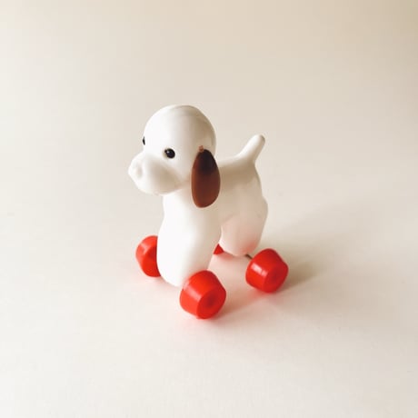 東ドイツ　プラスチック　茶耳犬　人形   SONNI