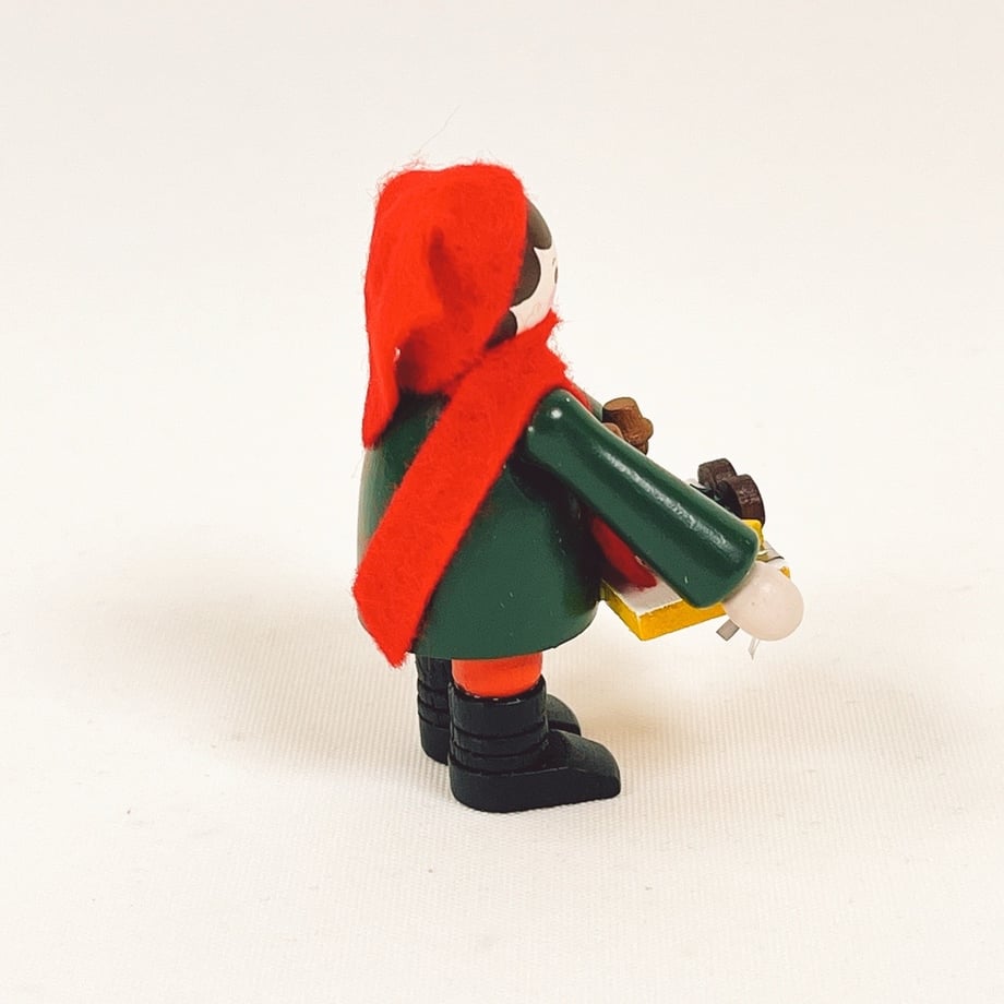 69a8e31687fb371763a3a2b3