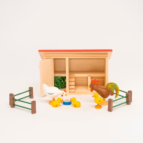 ドイツ　ザイフェン　人形　鶏　鶏小屋と鶏一家　木製