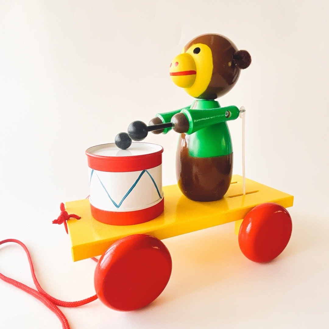 【てったさま専用】MDC1814 ドイツ3脚 チェコ2脚 チェコ 木製おもちゃ 引きぐるま プルトイ お猿と太鼓 | こぐま舎