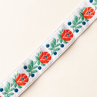 チェコ　チロリアンテープ　花　白　幅18mm　10cmあたり¥80