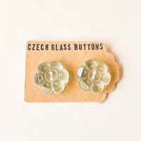 チェコスロバキア　ガラスボタン　花びらが６枚　クリア　薄いブルー　2個セット　1940年代–1970年代