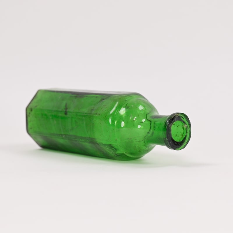 緑色のガラス瓶 ドイツ Lysoform 小 グリーン ガラス瓶39 100ml 入り口欠け | こぐま舎