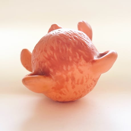チェコ　1970年代　オレンジ色のクマ　ソフビ　高さ16.5cm