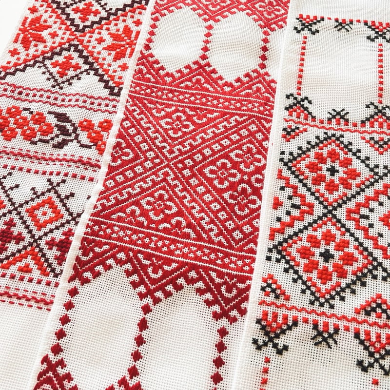 ウクライナ 刺繍 テーブルランナー 3 | こぐま舎