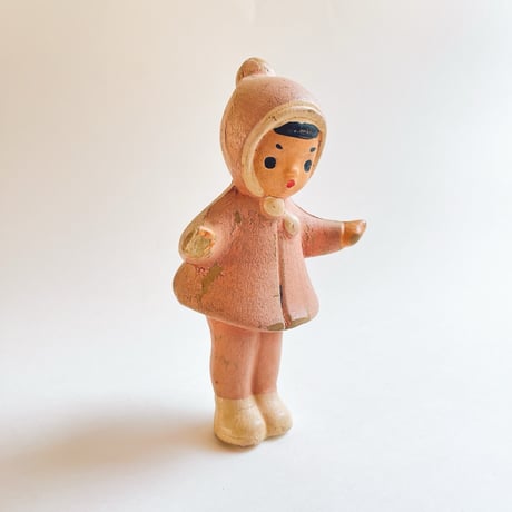 ソビエト　年代不明　ピンクのフードの子ども　ソフビ　人形　高さ16cm
