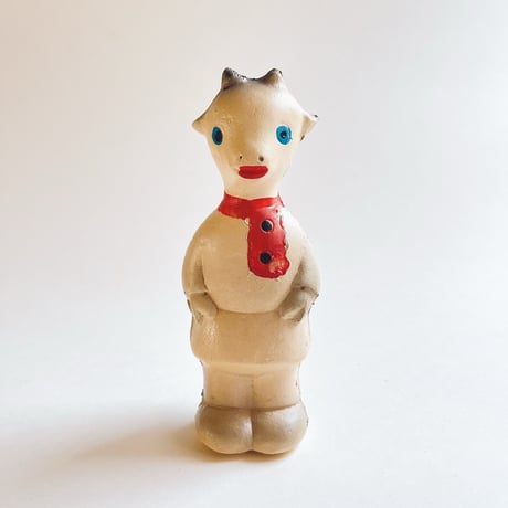 ソビエト　年代不明　白いやぎ　ソフビ　人形　高さ14cm