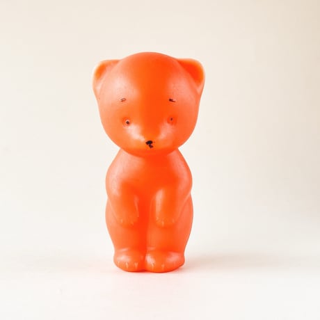 ソビエト　年代不明　オレンジ色の小さなくま　プラスチック　人形　高さ9.5cm