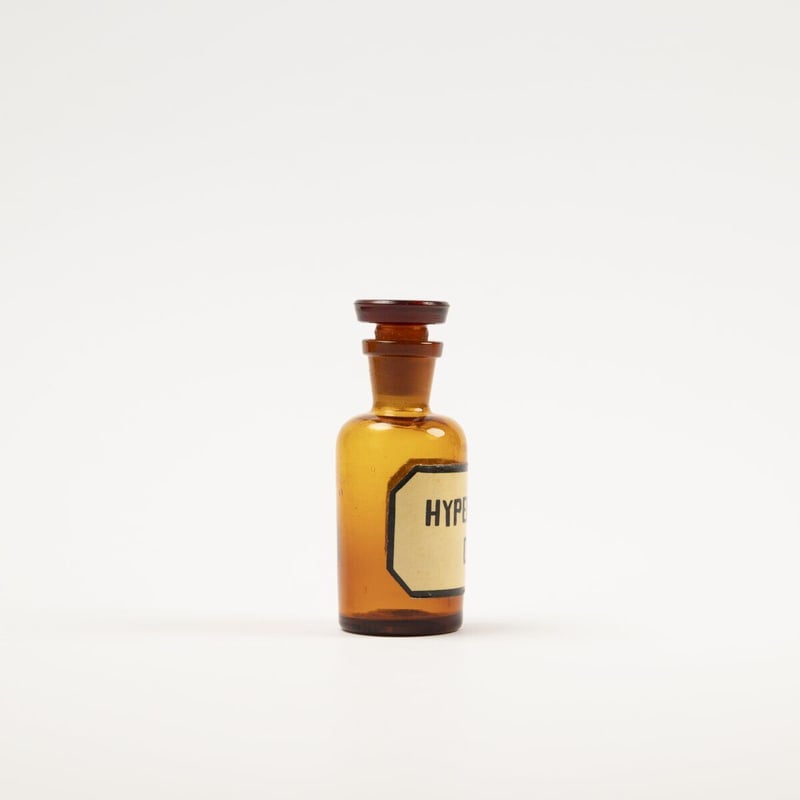 ドイツ 薬瓶 1940年代ガラス 茶色 | こぐま舎