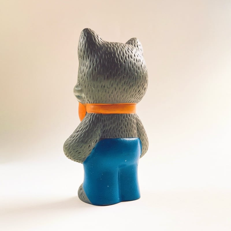 ソビエト 年代不明 蝶ネクタイをした猫 ソフビ 人形 高さ12cm | こぐま舎