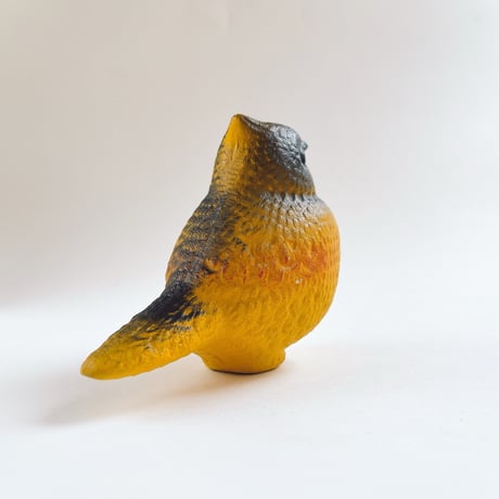 ソビエト　年代不明　赤と黒の模様の黄色い小鳥　ソフビ　人形　全長13cm