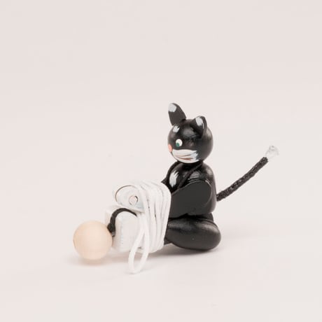 ドイツ　ザイフェン　人形　黒猫　のぼり人形　木製