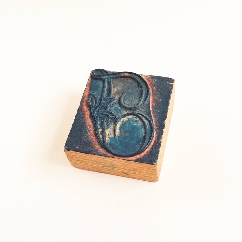 フランス ヴィンテージスタンプ33 飾り文字 T | こぐま舎