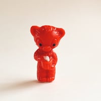 東ドイツ　プラスチック　ビールクマ　くま　赤色　フィギュア