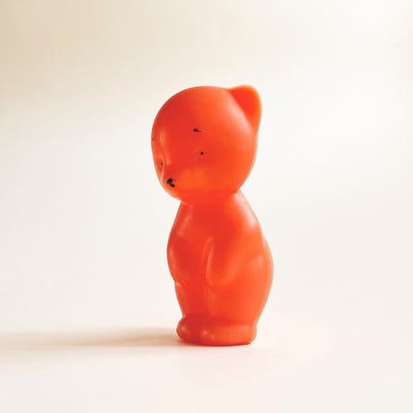 ソビエト　年代不明　オレンジ色の小さなくま　プラスチック　人形　高さ9.5cm
