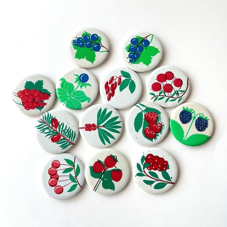 ソビエト　缶バッジ　いちご　1970s
