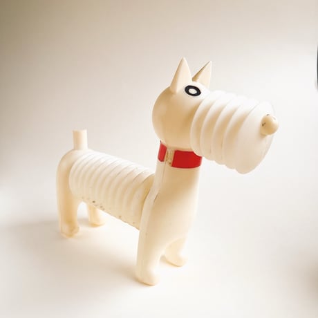 チェコ　ニクロヴァー　白犬のアコーディオン　1963年