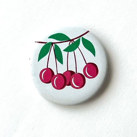 ソビエト　缶バッジ　さくらんぼ　1970s