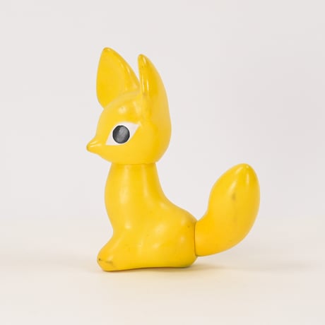 チェコ　ニクロヴァー　ソフビ人形　キツネ　黄色　1970年代　高さ11.5cm
