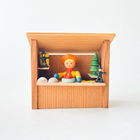 WF30 ドイツアンティーク 木製 　イエローの馬車（ピンクのタイヤ）ザイフェン ドイツ・ザイフェンの木のおもちゃ seiffen