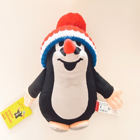 チェコ　現行品　モグラのクルテク　ぬいぐるみ　毛糸の帽子　高さ25cm
