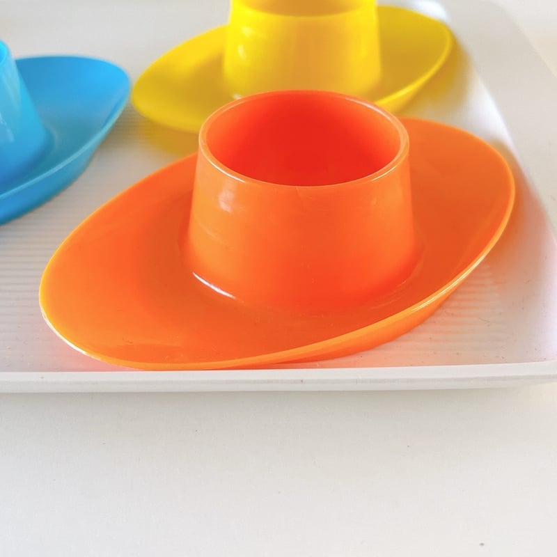 東ドイツ プラスチック 楕円形 エッグスタンド | こぐま舎