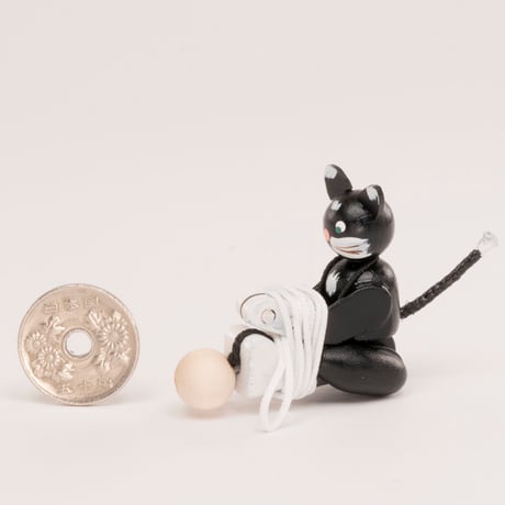 ドイツ　ザイフェン　人形　黒猫　のぼり人形　木製
