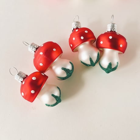 チェコ　クリスマスオーナメント　きのこ　ガラス　（小）